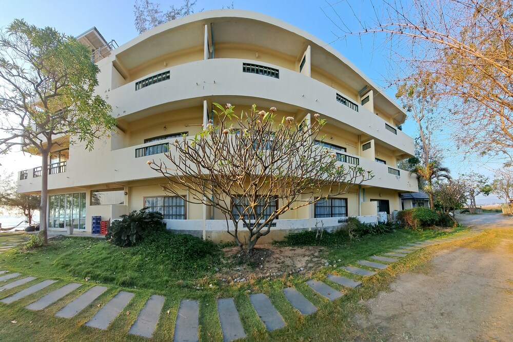 Aow Noi Sea View Resort 8/50