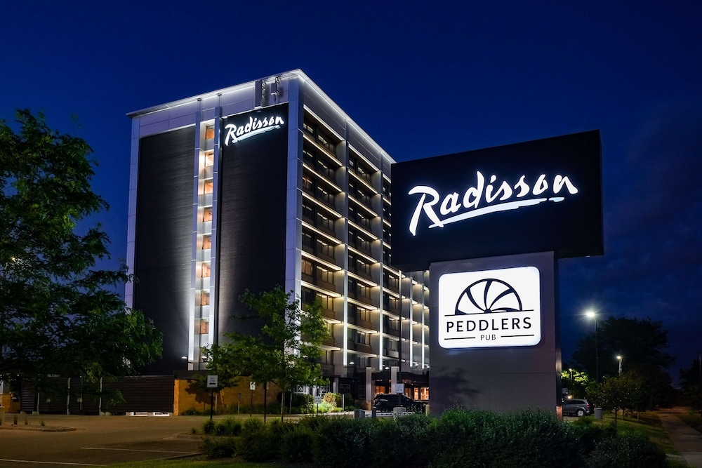 Radisson Hotel St. Paul Downtown 1/36