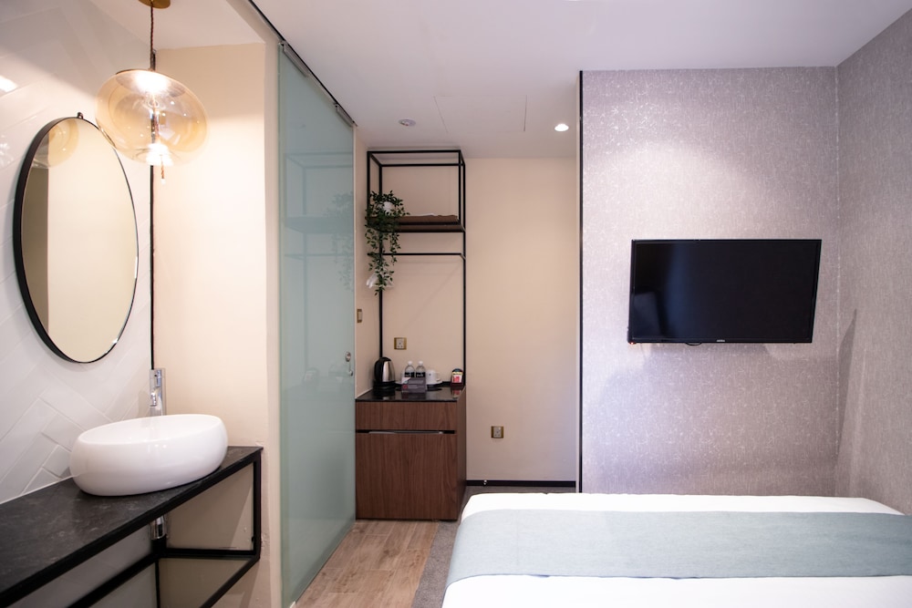 Harbour Ville Hotel Hamilton - Lavender 23/63