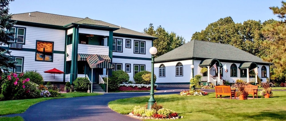 Victoria Resort and Bed & Breakfast 1/57