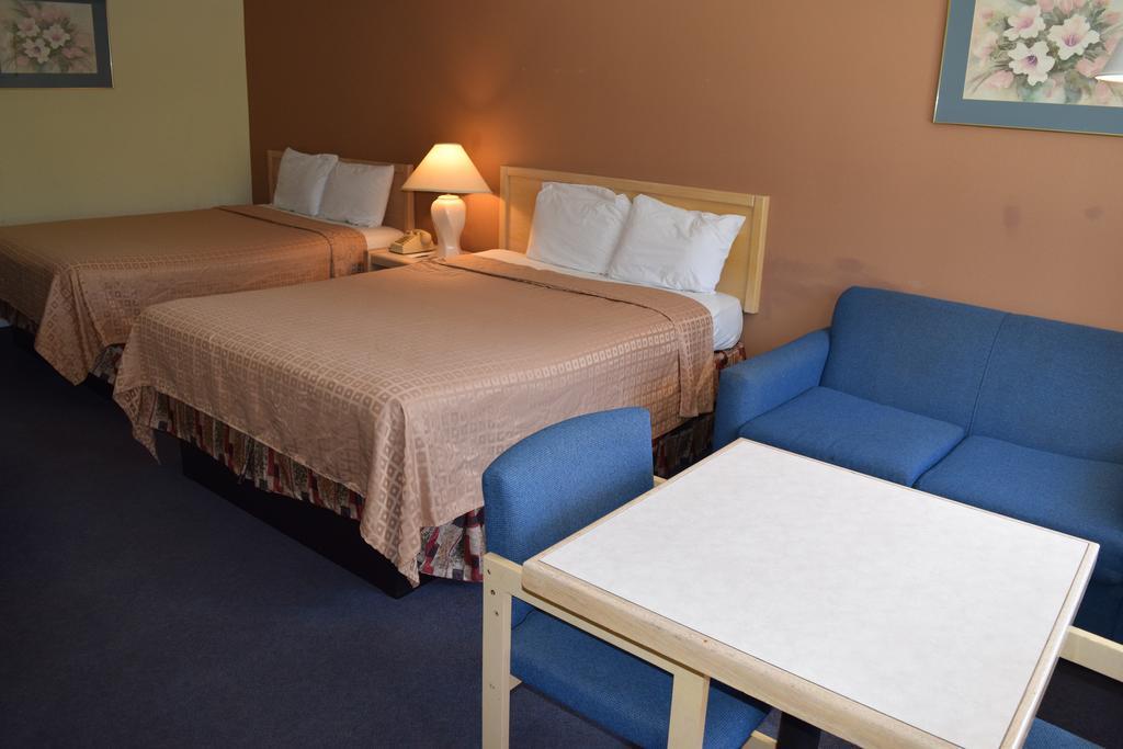 Valley Oaks Inn Woodland 6/25