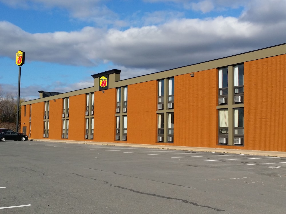 Super 8 by Wyndham Plattsburgh 19/38