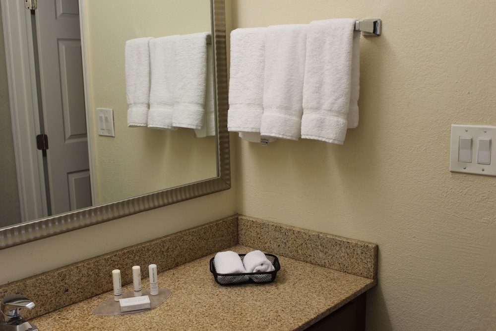 DORAL INN & SUITES MIAMI AIRPORT WEST 10/43