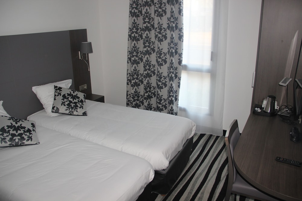 Hotel Kyriad Saint Quentin En Yvelines - Montigny 14/58