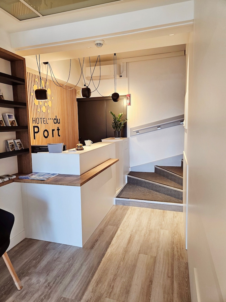 Hotel Du Port 5/50