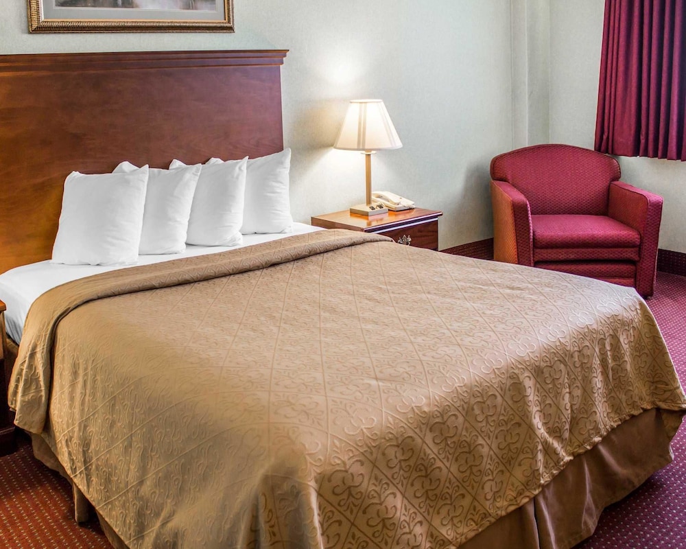 Quality Inn & Conference Center Franklin Downtown PA 10/49