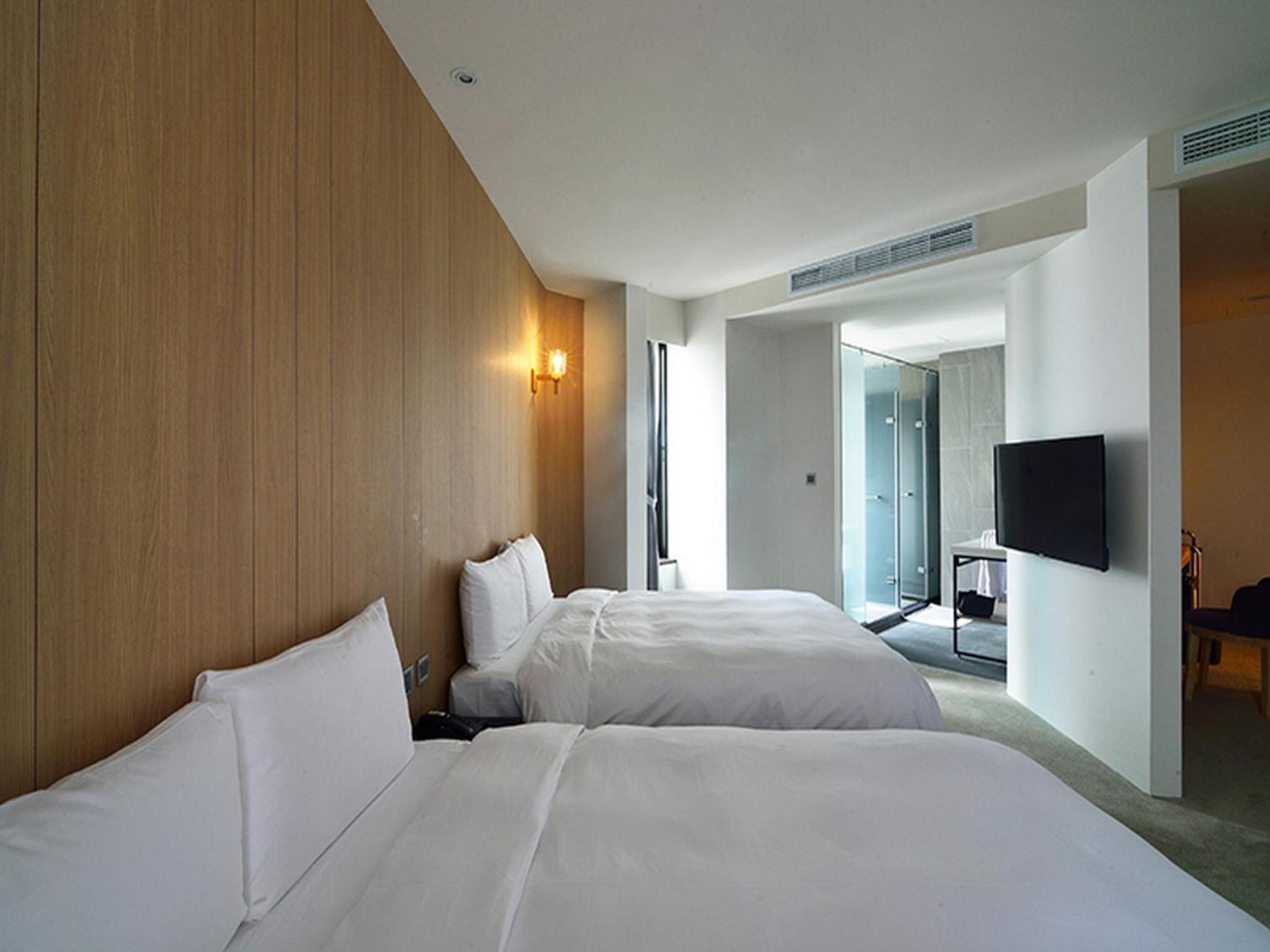 Standard, Quadruple, 2 Double Beds