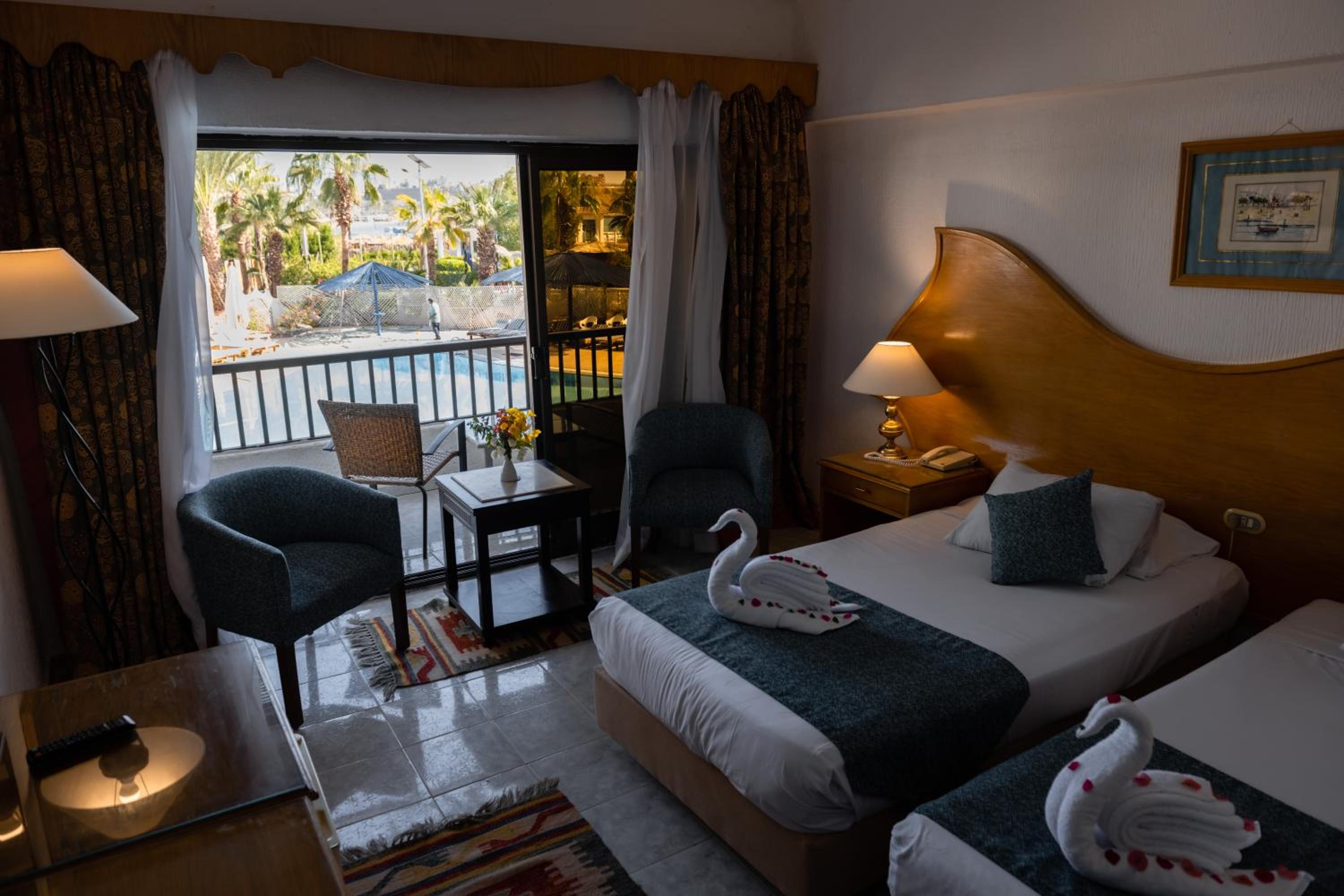 Standard, Double Bed, Pool View