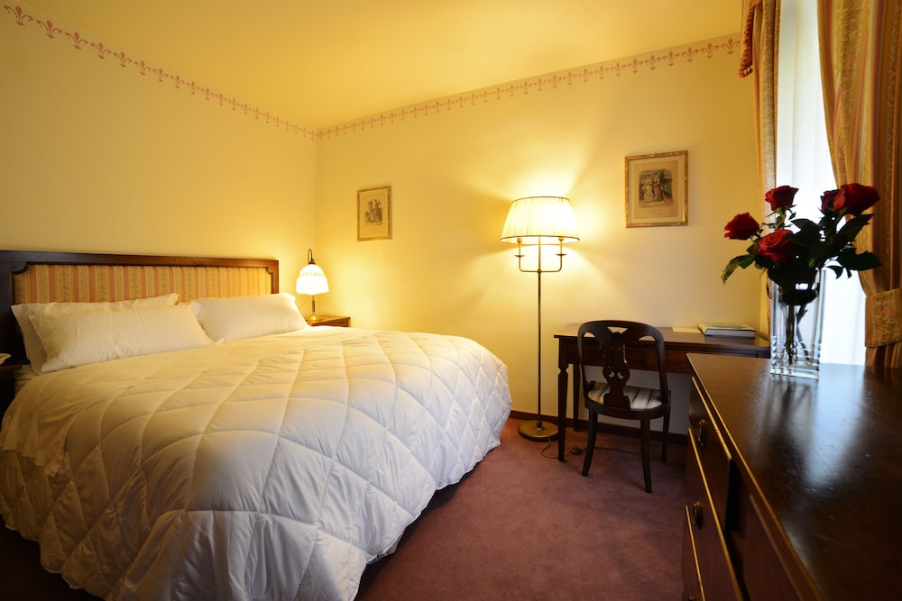Hotel Villa Luppis 25/77