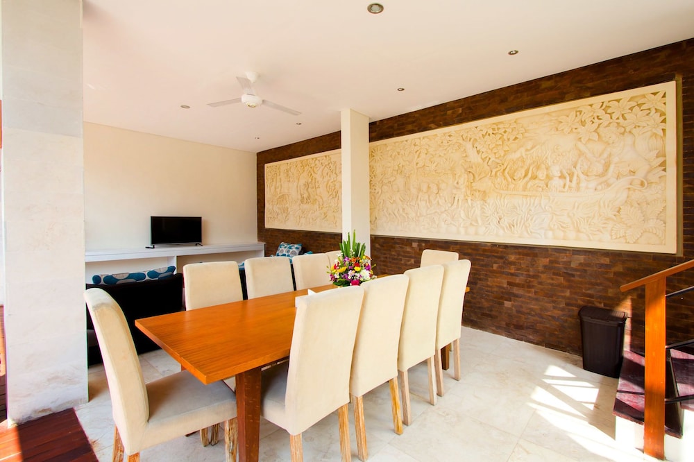 Apple Villa And Apartment 13/50