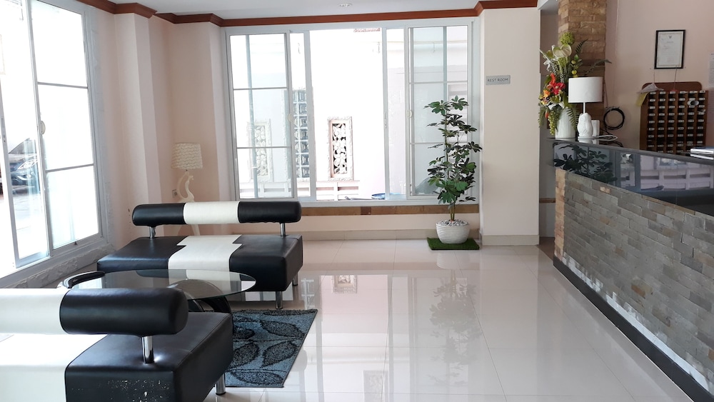 Chumphon Travelodge Hotel 31/37
