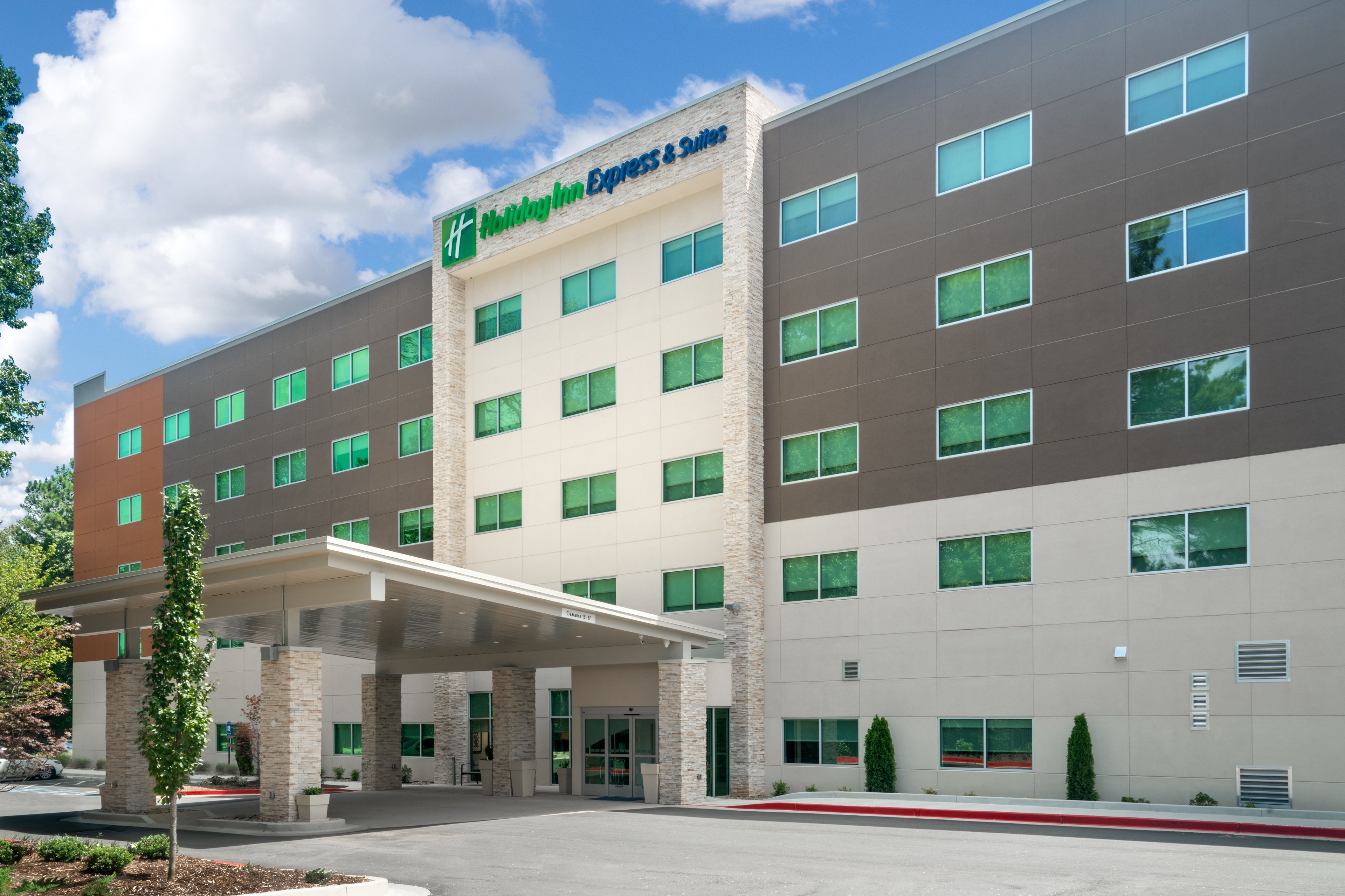 Holiday Inn Express Suites Atlanta Arpt Ne Hapeville 2/47