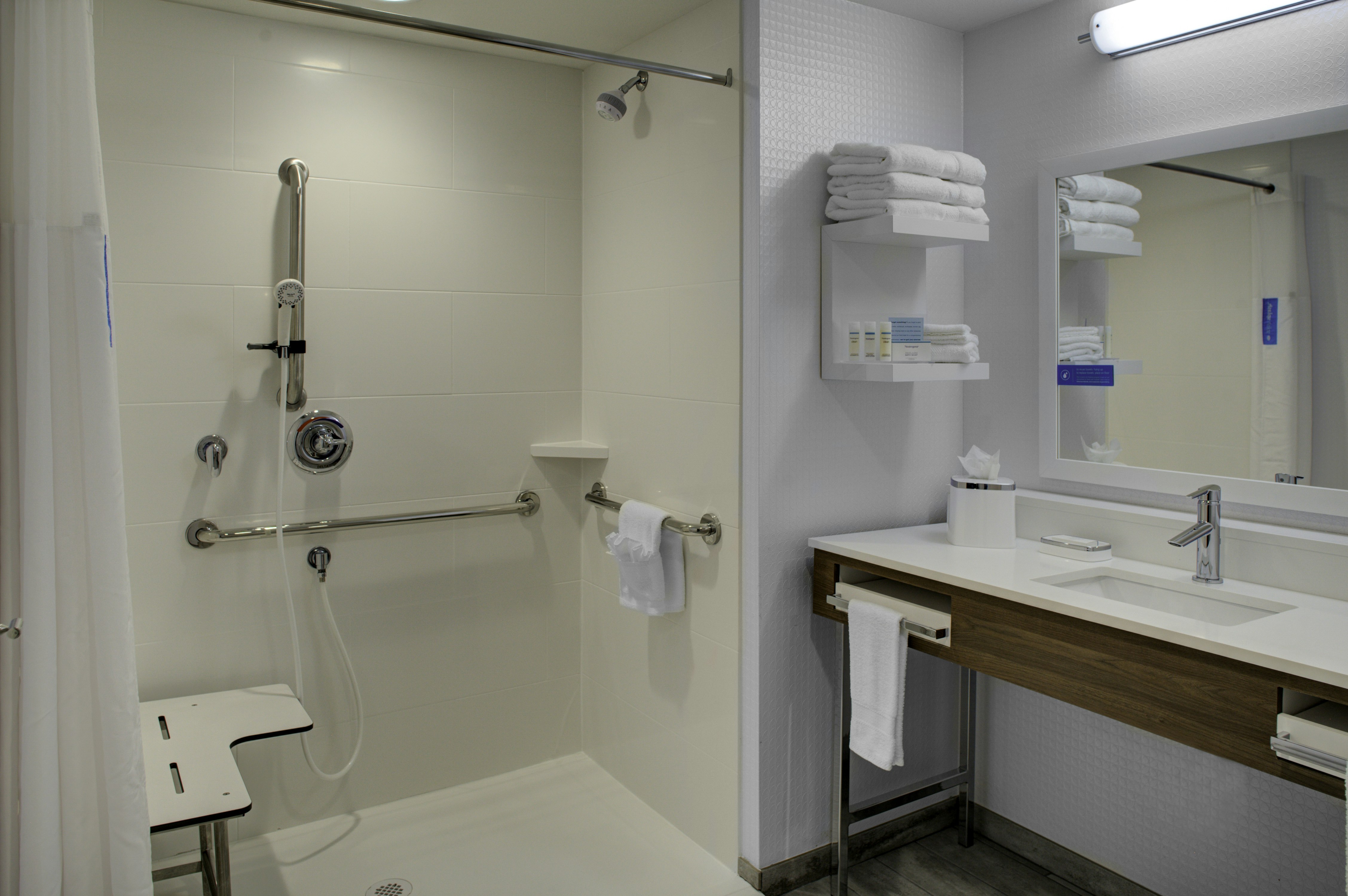 Hampton Inn Suites Flagstaff East Az 42/44