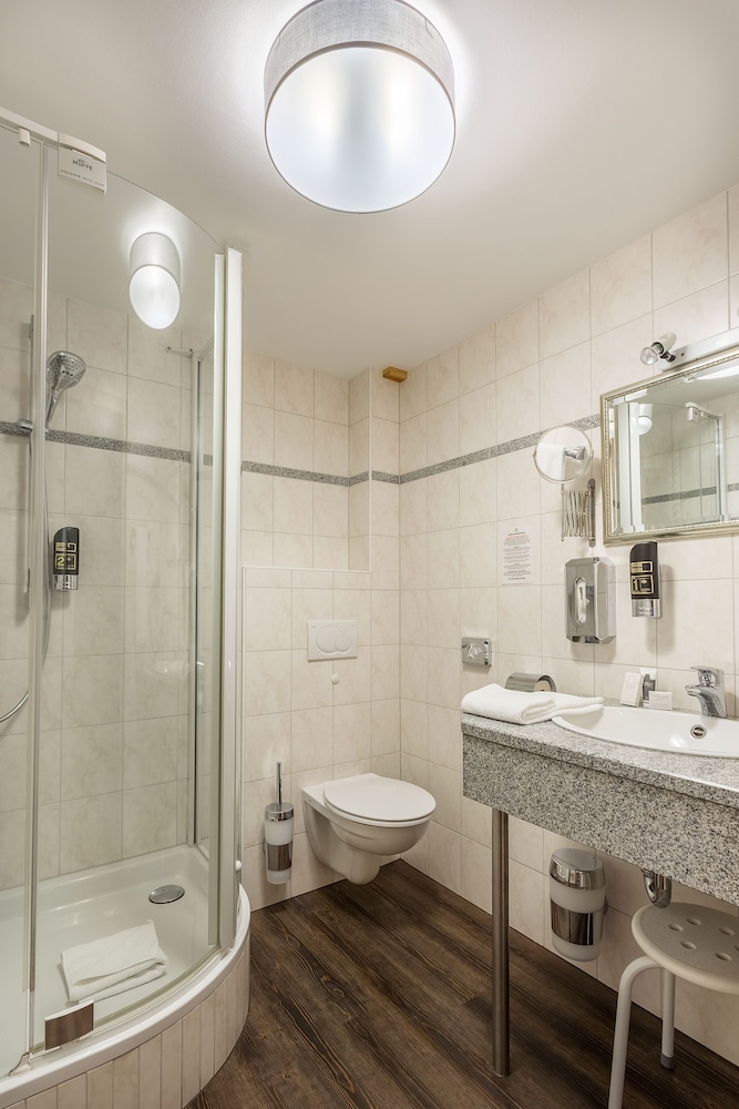 Halbersbacher. Hotel Annaberg 48/50