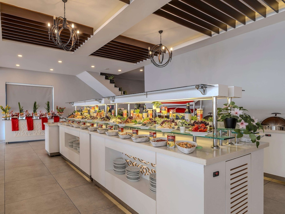 Adora Calma Beach Hotel - Adults Only 10/50