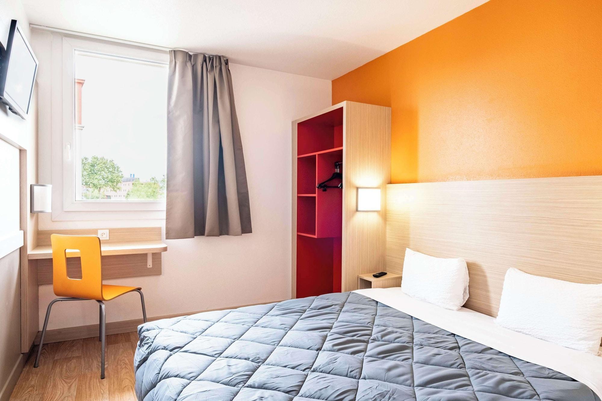 Standard, Multiple Beds