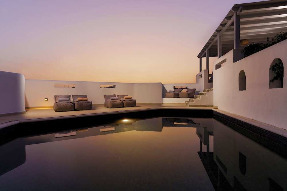 Sunrise Paros by Mr and Mrs White 32/38