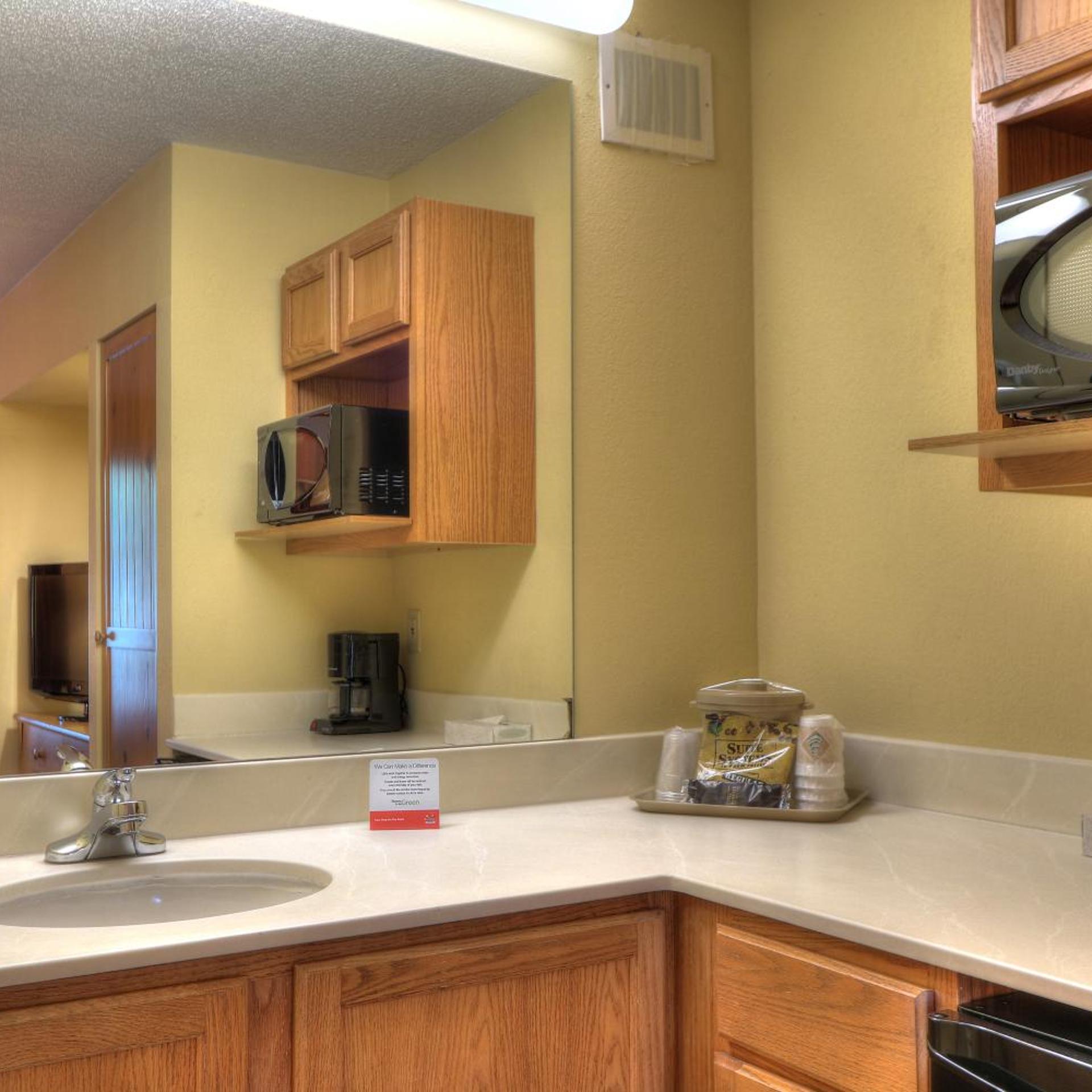 غرفة بسرير كينج بإطلالة على المدينة لذوي الإعاقة، Econo Lodge Pigeon Forge Riverside 7/7