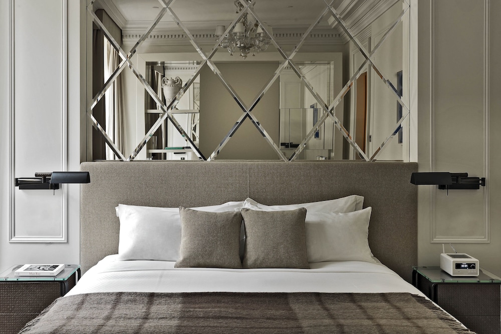 The St Regis Rome 22/84