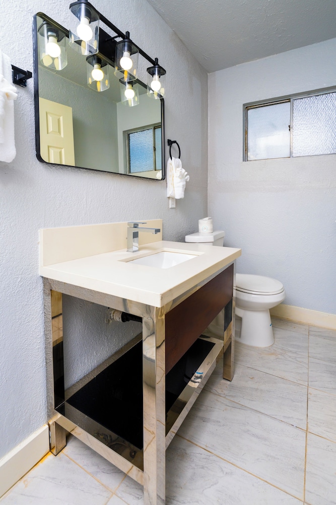 Travelodge by Wyndham Farmington Hwy 64 7/70