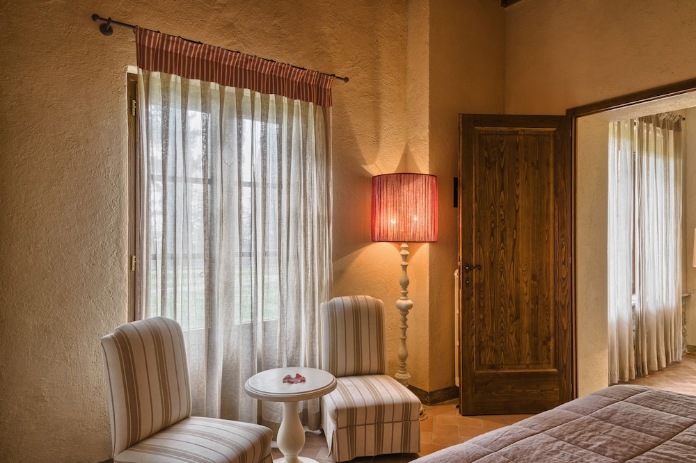Borgo Di Pietrafitta Relais 38/74