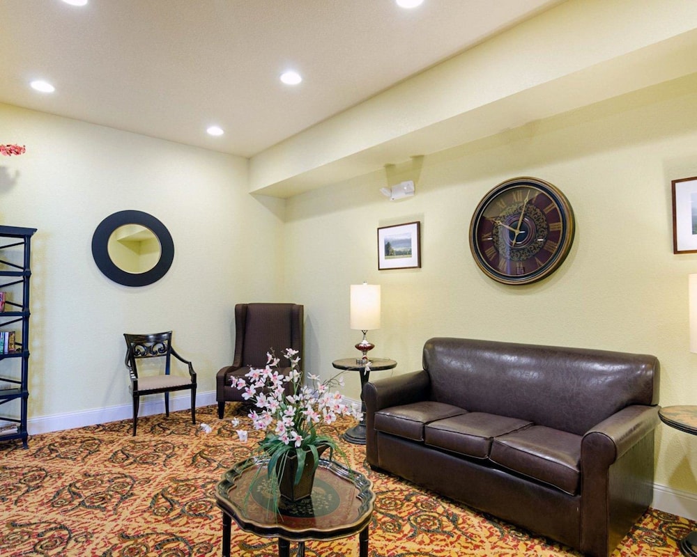 Comfort Inn Suites Orange Montpelier 39/55