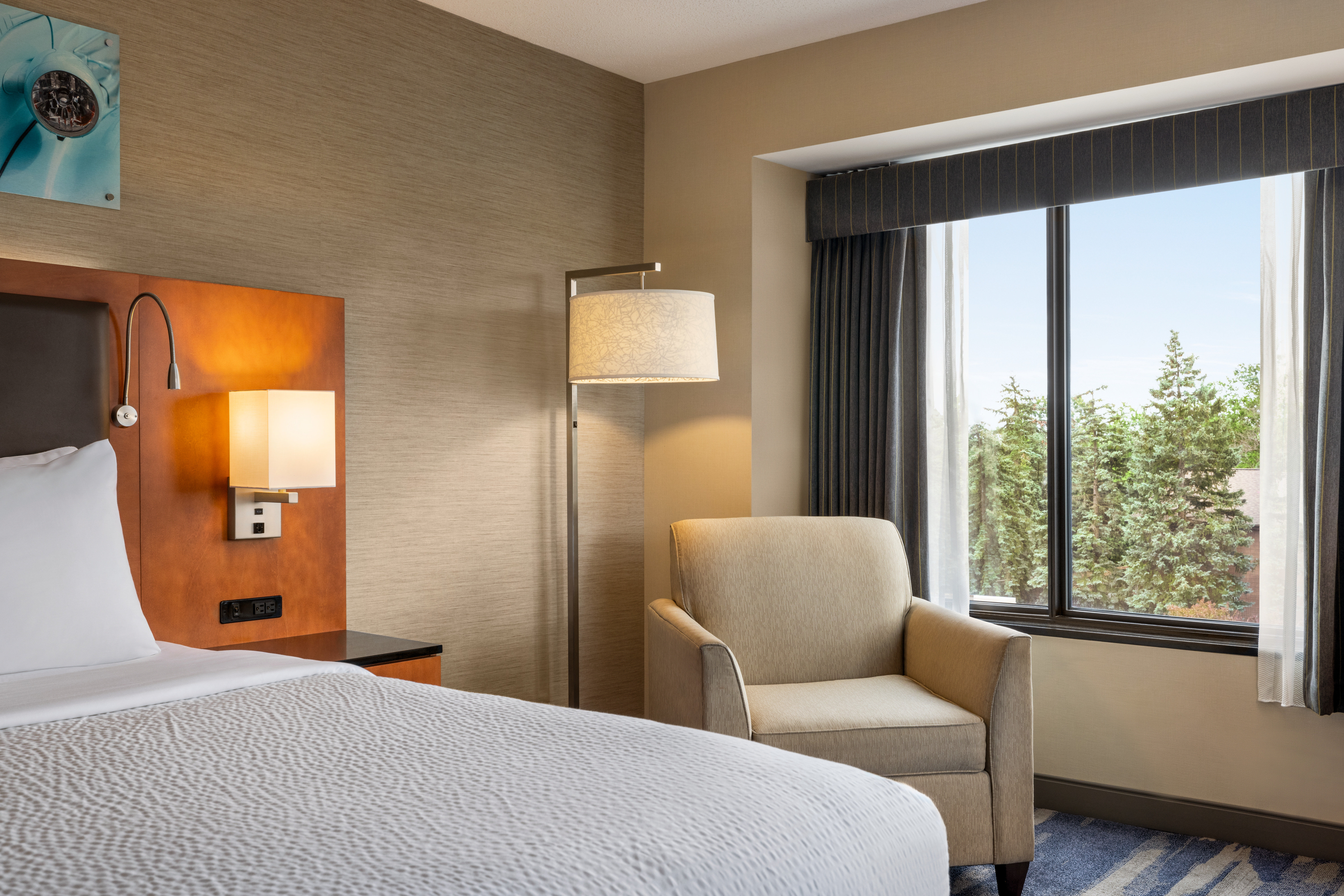 غرفة بسرير كينج لذوي الإعاقة، Crowne Plaza Auburn Hills 4/10