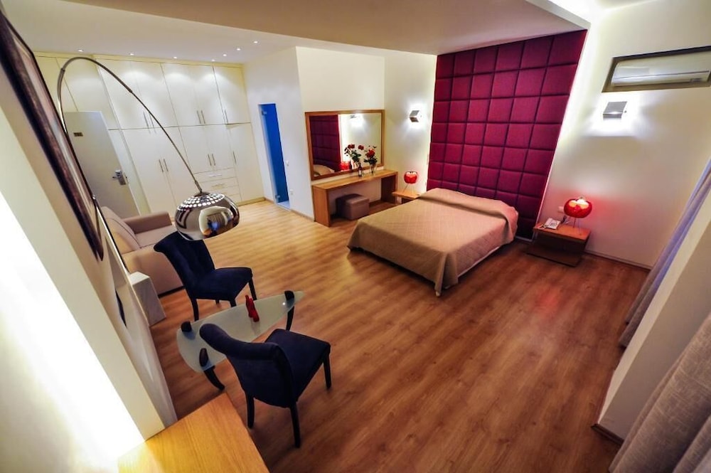 Hotel Kleopatra Inn 51/68