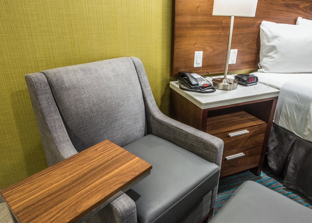 Best Western Plus Gardena Inn & Suites 21/36