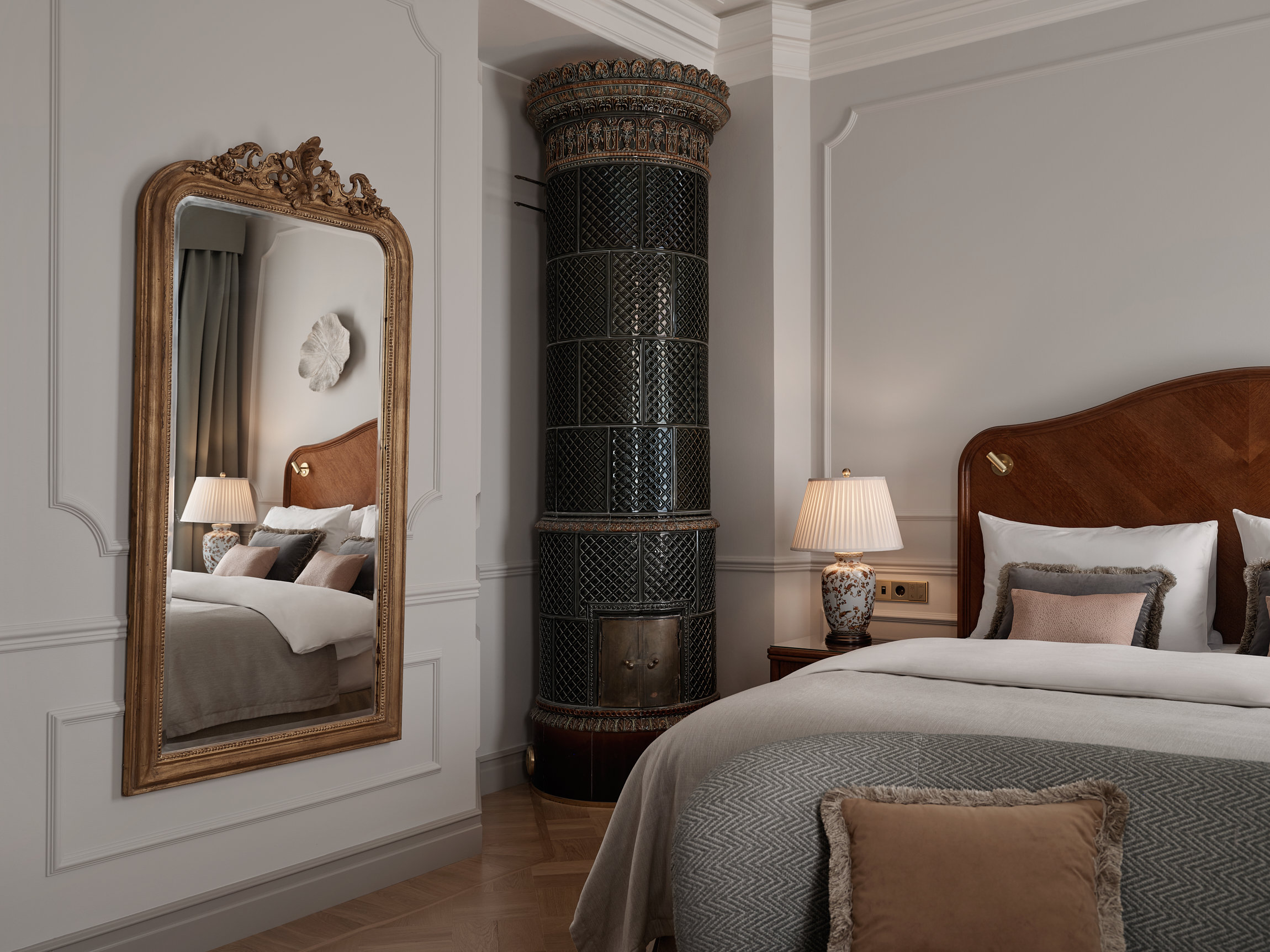 EXECUTIVE, KING BED, PARK VIEW