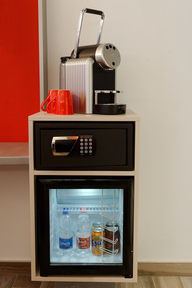 COLMAR HOTEL photo3