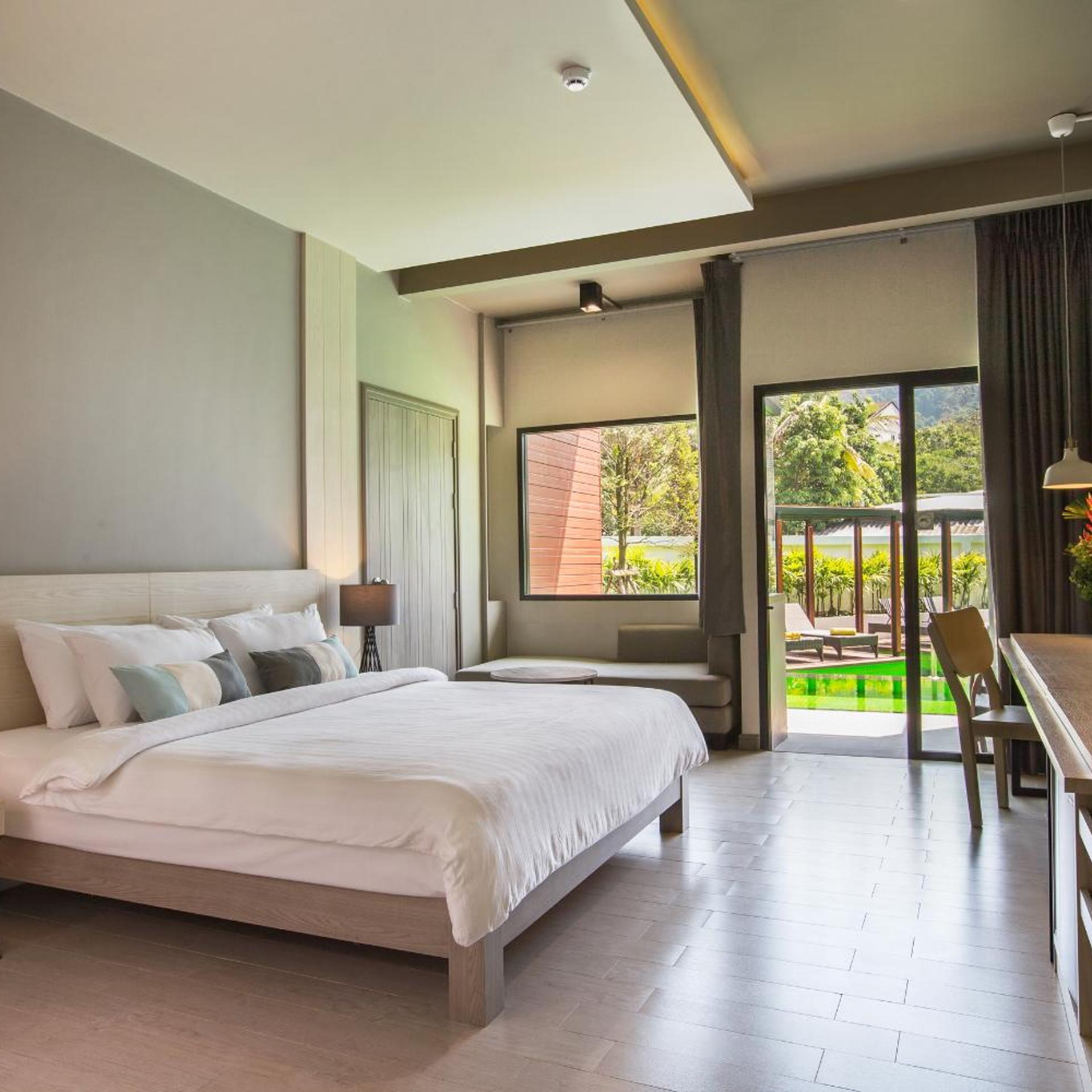 Premier, Double or Twin Bed, Pool Access