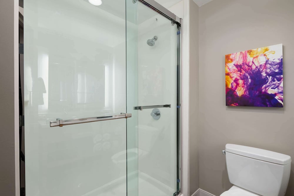 La Quinta Inn & Suites by Wyndham Greensboro Arpt High Point 20/52