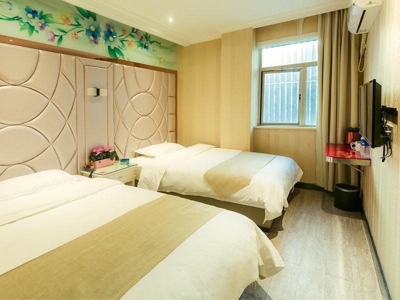 Room at GreenTree Alliance Shanghai Hongqiao Airport Zoo Metro Station Hotel, SHANGHAI