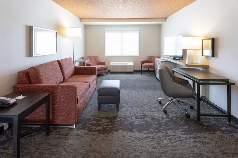 Holiday Inn Marquette 35/63