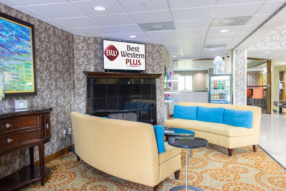 Best Western Plus Richmond Hill Inn 36/53