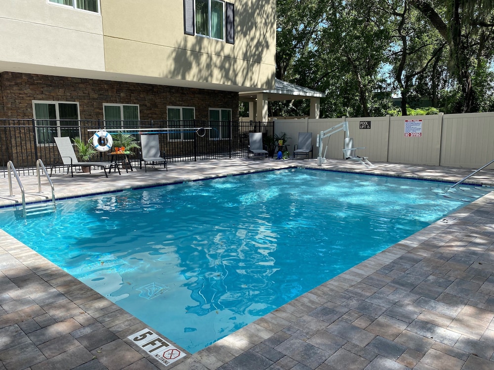 Candlewood Suites Safety Harbor 50/56