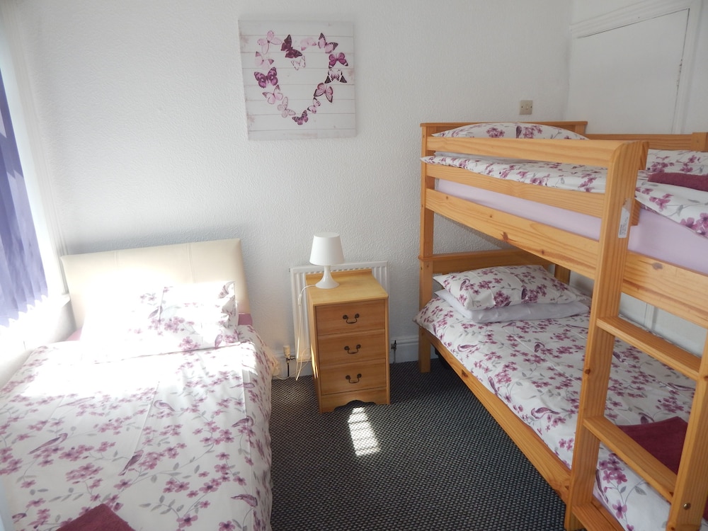 Llanryan Guest House 25/39