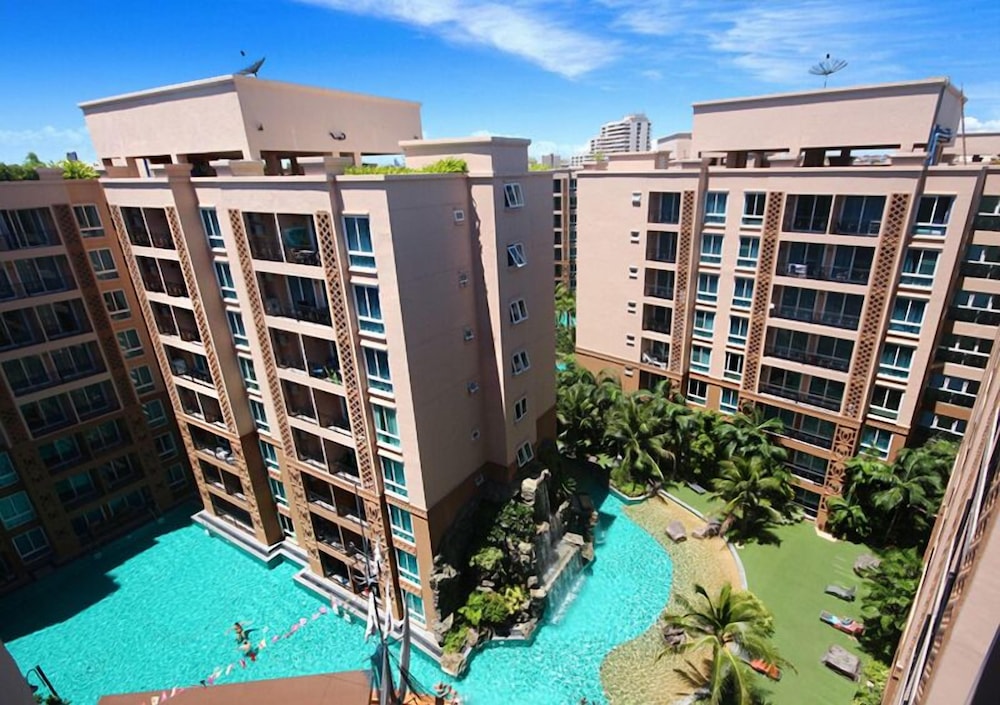 Atlantis Condo And Water Park Pattaya By The Sea 1/50