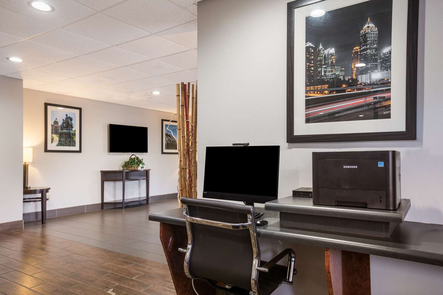 Comfort Suites Forsyth Near I-75 41/49