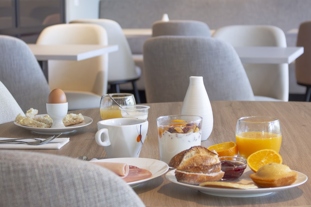 Brit Hotel Nantes La Beaujoire - L Amandine 49/62