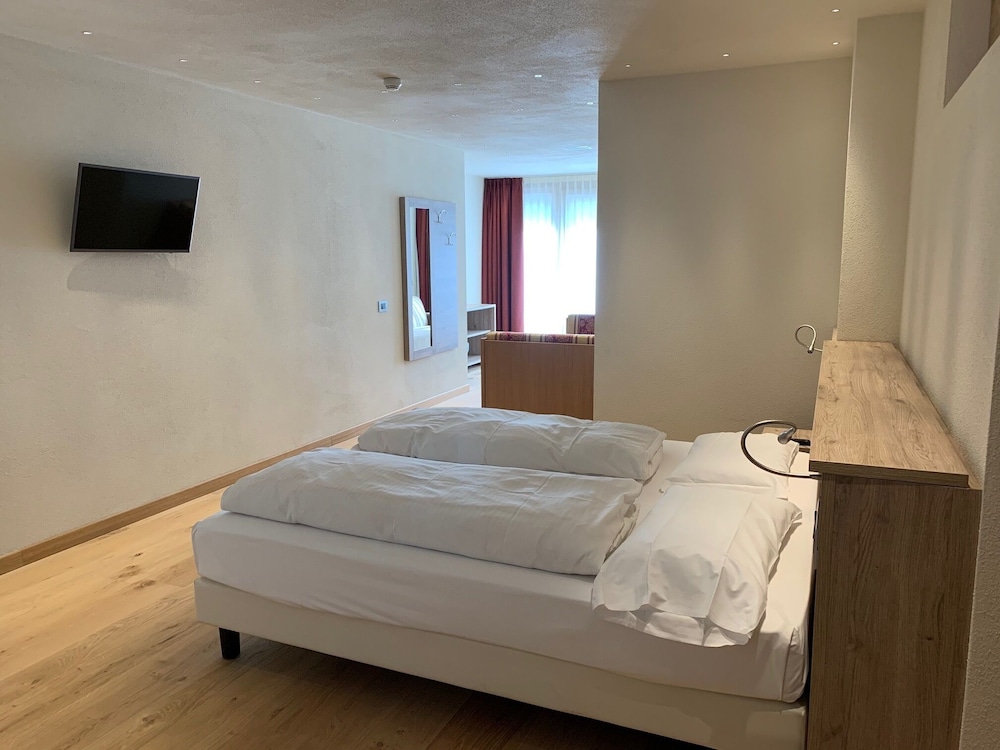 Alba Alpine Hotel 25/71