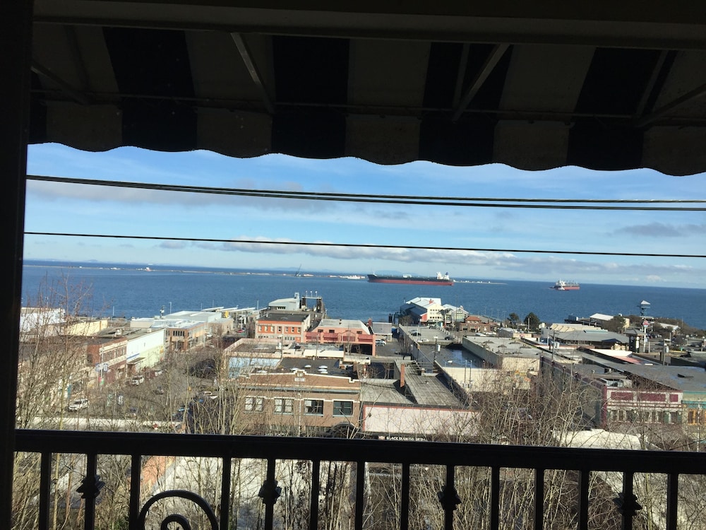 Port Angeles Inn 43/54