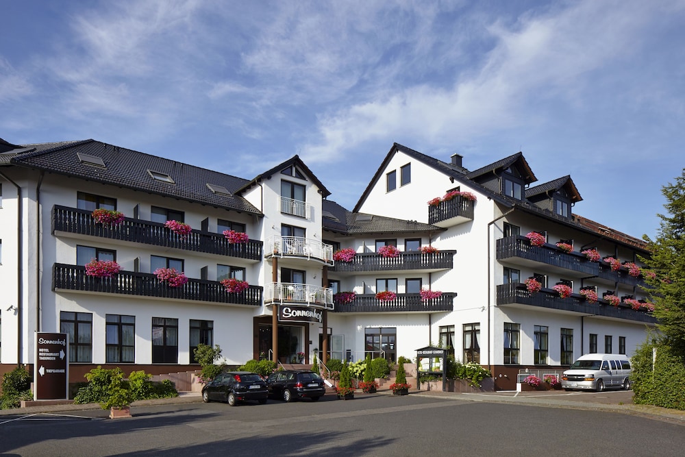 Hotel-Restaurant Sonnenhof 33/39