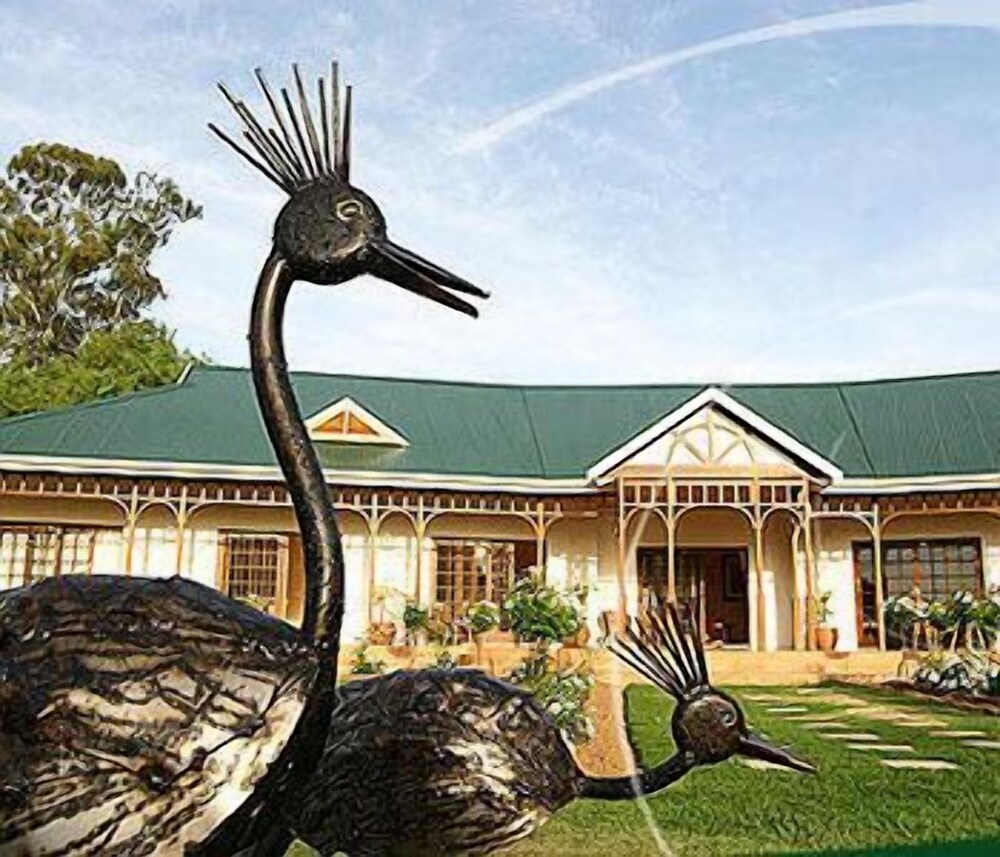 HLANGANA LODGE 48/56