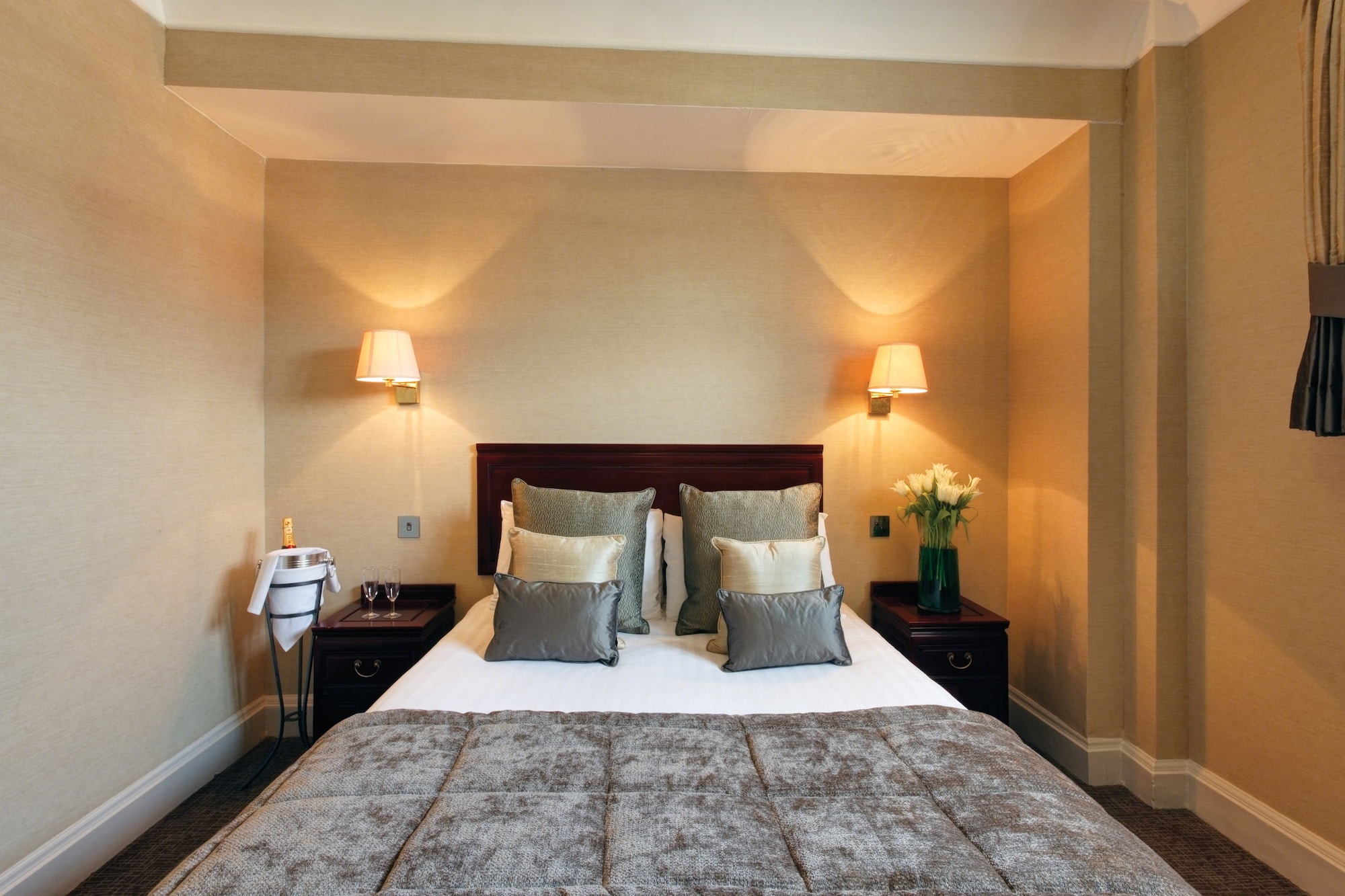 غرفة سوبيريور مفردة، Strathmore Hotel - Gem Hotel 4/9