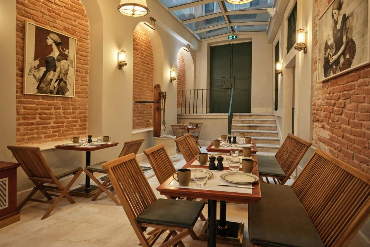 Anarat Hotel Istanbul 7/9