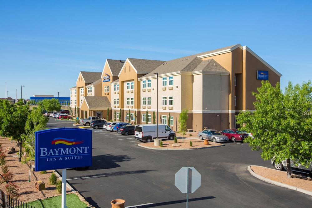 Baymont By Wyndham Albuquerque Airport 55/66