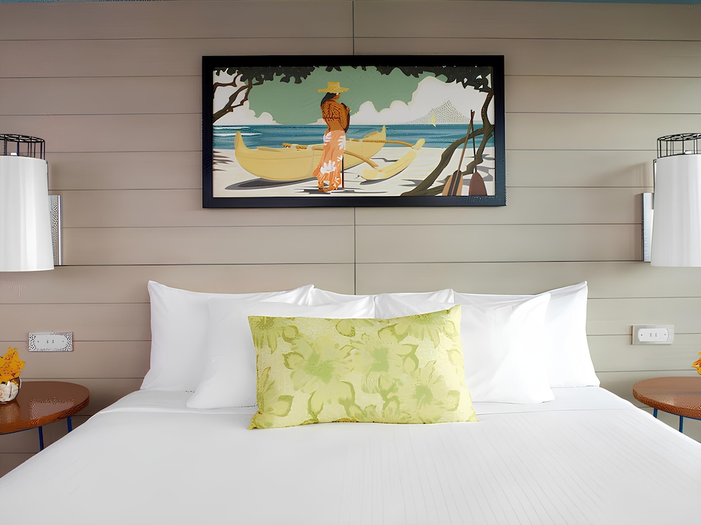 PREMIER, KING BED, OCEAN VIEW, BALCONY