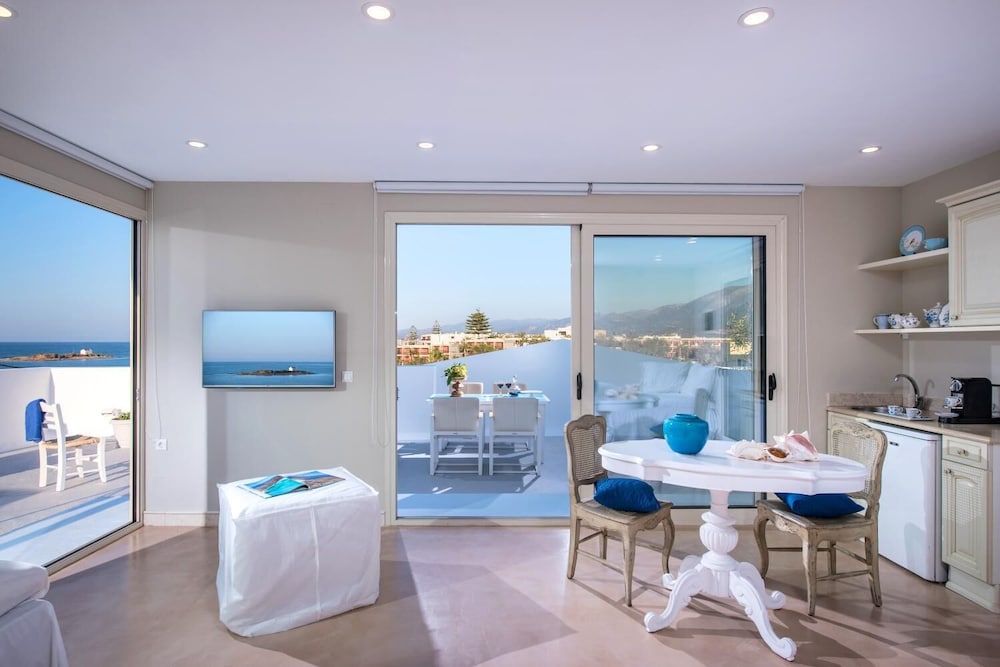 Parthenis Beach Apartments 25/50